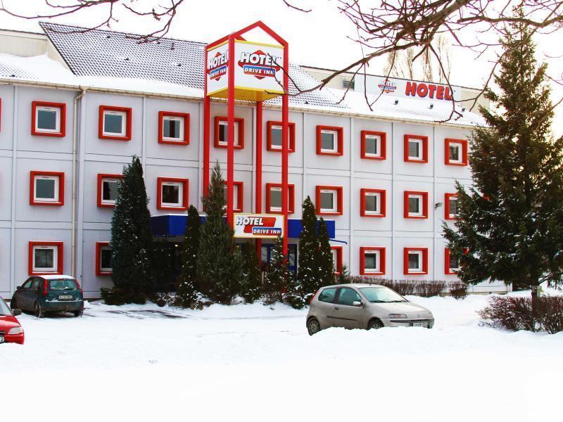 Drive Inn Hotel โตโรกบาลินท์ ภายนอก รูปภาพ