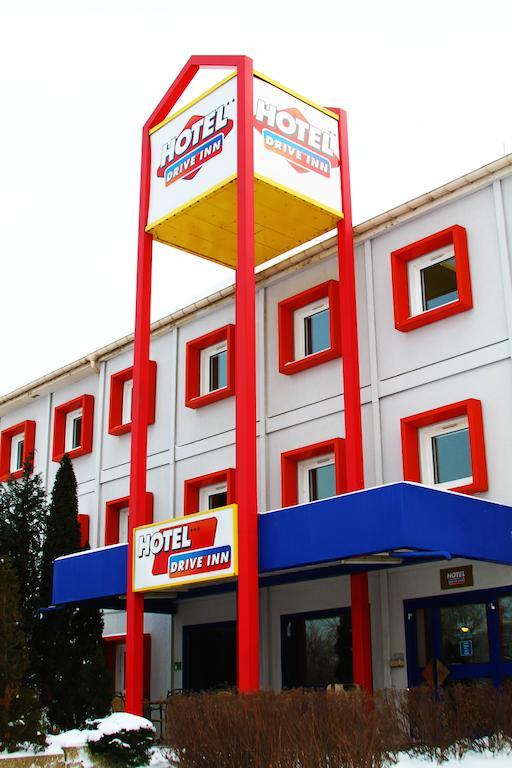 Drive Inn Hotel โตโรกบาลินท์ ภายนอก รูปภาพ